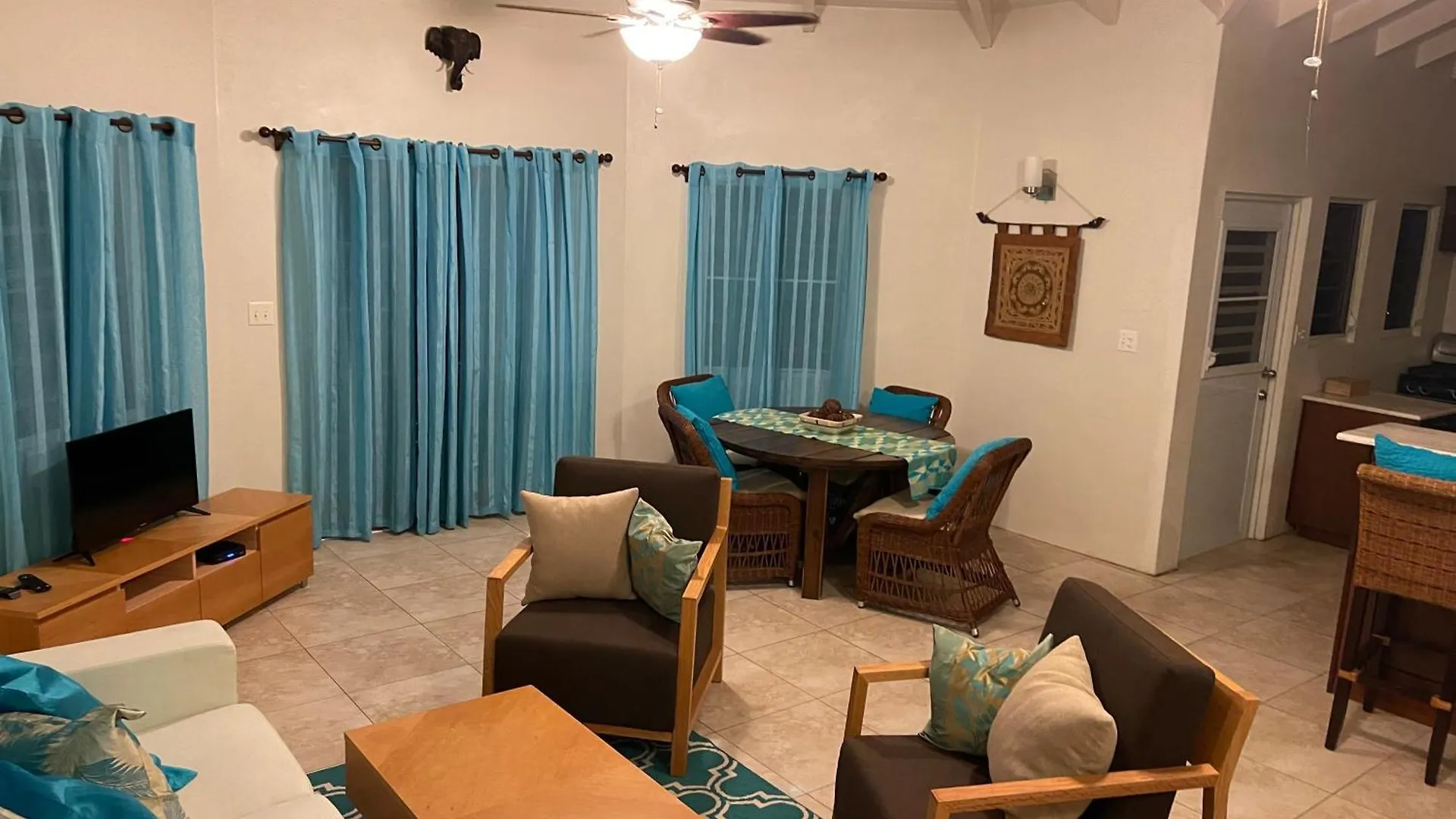 Falmouth Sea View Loft Falmouth Harbour 0*,  Antigua y Barbuda